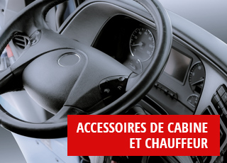 Le volant et la tableau de bord de l'intérieur d'un camion