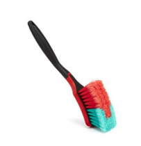 BROSSE  POILS RAIDES speciale roues, tapis